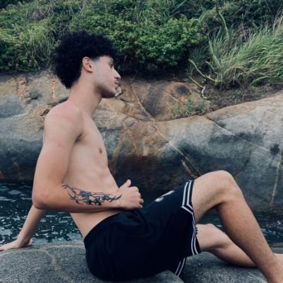 yumislov's profile picture. es📍
ig: lazrovtrr_
🐾