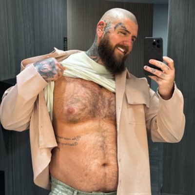 Alphabigmale's profile picture. Hey im Rob! I'm your Big Friendly English Giant 🇬🇧🐻 6"8 and hung like a horse 😉🍆