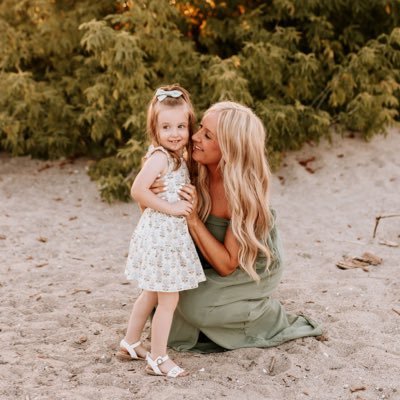 AmandaMassare's profile picture. Wife to @kevinmassare. Mom x2.♥️ Lifelong Bills, Sabres & Yankees fan. Lover of sports & all things Buffalo.🦬 #Billsmafia