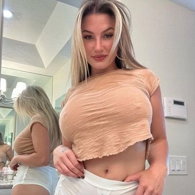 nancyharnna's profile picture. 