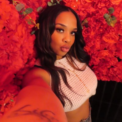 achaaanel's profile picture. can’t be fucked with !