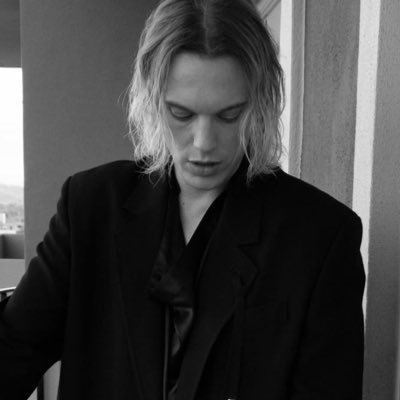 munsonbower's profile picture. to love me is to suffer me