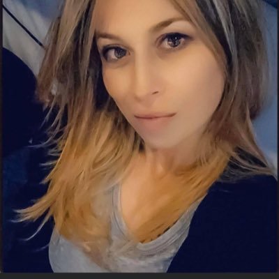 _severine_'s profile picture. Metalleuse gameuse avec un gros pète au casque 🤘🏼🎮 Passionnée de photo, rando, cuisine, art, musique, cinéma, sport et de … https://t.co/8mgZZxswCv