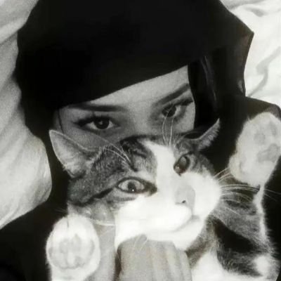 Sinemlendik's profile picture. Kafama göre takılıyorum ne var bunda