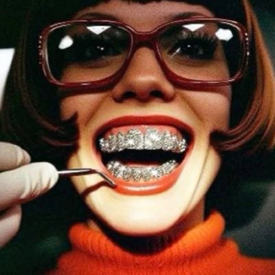 Velmasecretrndz's profile picture. Admin: @Jollybonney