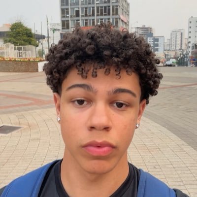 reisdejulho's profile picture. never seen a hero like me in a sci-fi