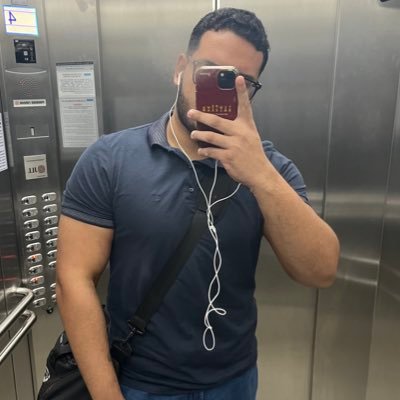 rblucasmendes's profile picture. Especializado na defesa institucional do FLUMINENSE FOOTBALL CLUB, a maior instituição fundada na história do planeta Terra. Na dúvida, vire à esquerda.