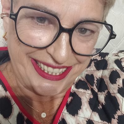 AngelesRendonM2's profile picture. Dale alas para volar y raíces  para volver.🇮🇨🇪🇸