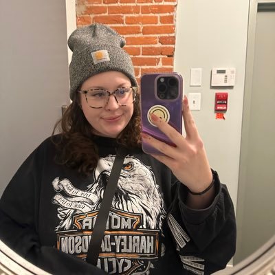 heartxfgxld's profile picture. 27 • tender hearted • she/they