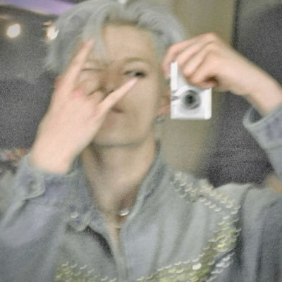 holylandies's profile picture. #수빈 & #黒尾 . . . !