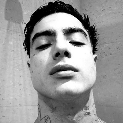 CallMeMikk's profile picture. rp // fake acc.