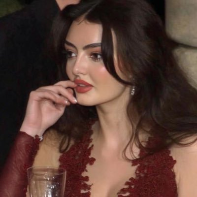 l8lc_'s profile picture. يزهاني كل شي صعب.  @l9lc_