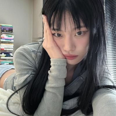 eilshmlisn's profile picture. billie oscar winner