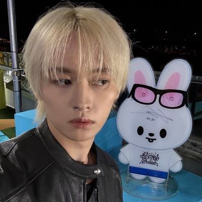 hnylinov's profile picture. *20* TR/ENG
LINO ! sadece SKZ stanliyorum sadece STAY'im. 
AESPA, NEWJEANS, twice,bp,babymon,itzy,nmixx,iu, meovv, day6 severim ARADA BAHSEDEBILIRIM 🙏🏽