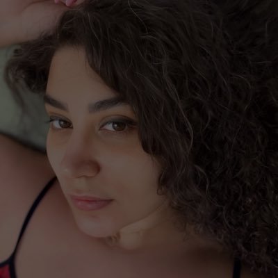 CurlyRiha's profile picture. برای تمام کسانی که دوست می‌دارم، کمی دیوانگی آرزو می‌کنم
