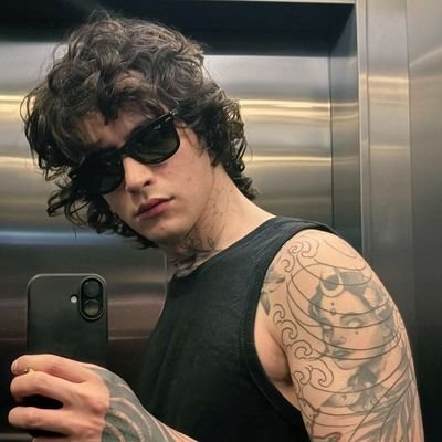 arturkoslyk's profile picture. ⠀⠀⠀                           ⠀   🎸🦋
⠀⠀⠀⠀⠀⠀
⠀⠀⠀