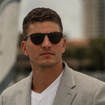 cpheinrich's profile picture. Tweets about 3D, AI, Apple Vision Pro, gaussian splatting and more 👋 Co-founder @Polycam3d • Physics PhD @UChicago