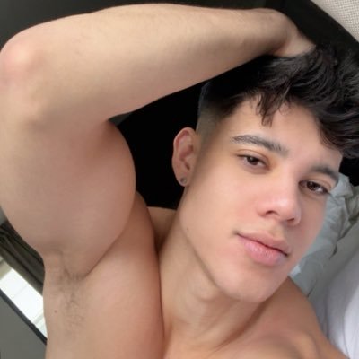 victorvqueiroz's profile picture. 