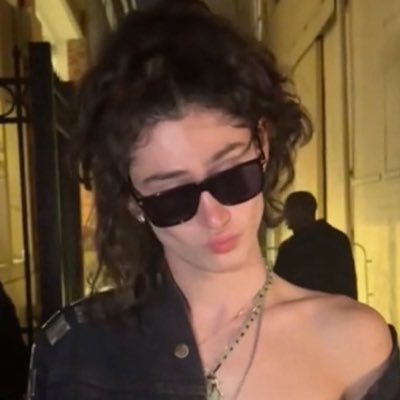 vvivibunny's profile picture. my boyliife diary basically ☆ (I follow back) ᶻ 𝗓 𐰁 .ᐟ