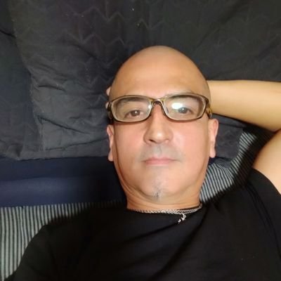 juliovn1974's profile picture. 外国人ラテン系50歳日本に32年目。
173cm68Kg。
千葉県西船橋駅に一人暮らし。
彼女友達飲み相手募集中。35歳以上が良いだと思います。
宜しくお願いします。
嘘つきお金欲しい人やめて。
DM下さい。
#彼女募集中