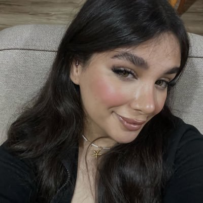 unstaysh's profile picture. 