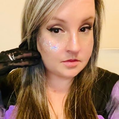 ShawndeeX0's profile picture. You want a fight, you found it…I got the place surrounded…You'll be sleeping with the fishes before you know you're drowning… 💋