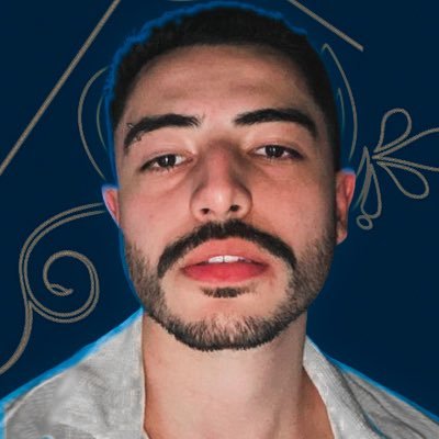 moacirsalvatore's profile picture. previsões de tarô e fotos sem camisa