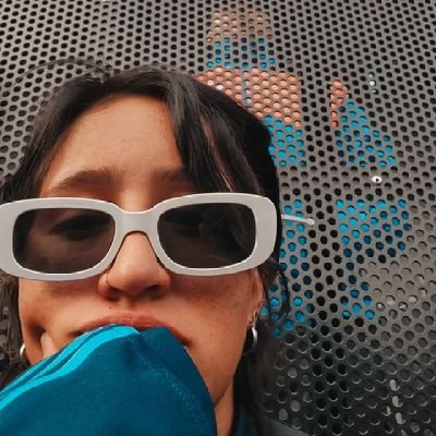 soniabajista's profile picture. the eyes chico, they never lie 👁 / 🦖