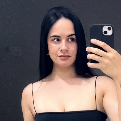 m__irian's profile picture. ex emo.