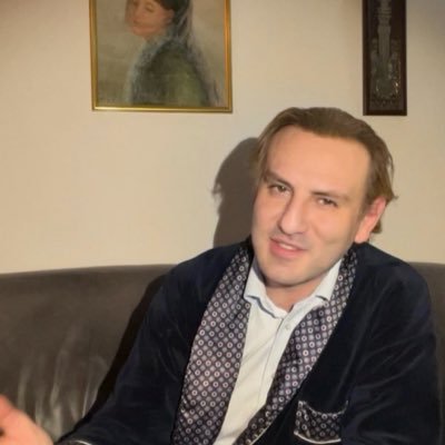 RobertTadjer's profile picture. Curious Mind