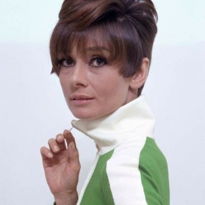 AudreyJean26's profile picture. My name is Audrey.  SHE/HER. i love older men and women