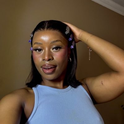 ndzalyy_'s profile picture. 