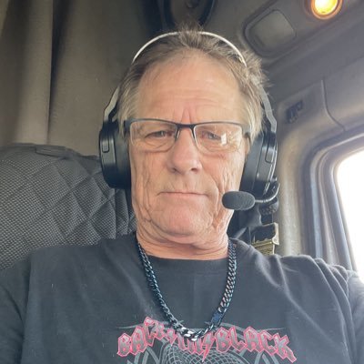 SamElliott27193's profile picture. I'm a $202 mega million lottery winner in Edison,NJ I'm so blessed so I'll be giving away $5000 to my first 2.5k followers 💯 Greatful & blessed! 🙏