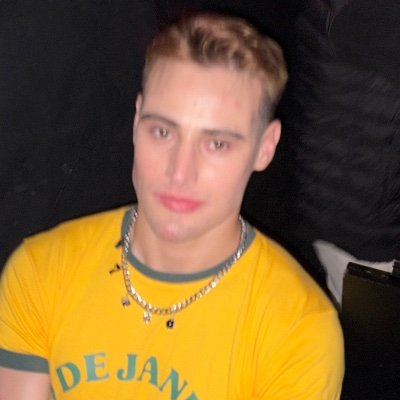 romanticsvn's profile picture. if you can’t be good, then just be better at it…