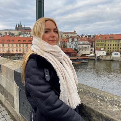 matildebreyat's profile picture. Tenho meio Twitter bloqueado. Sou de direita e quero esquerdalhas bem longe. E já agora lampiões também. LOUCA PELO SPORTING 💚