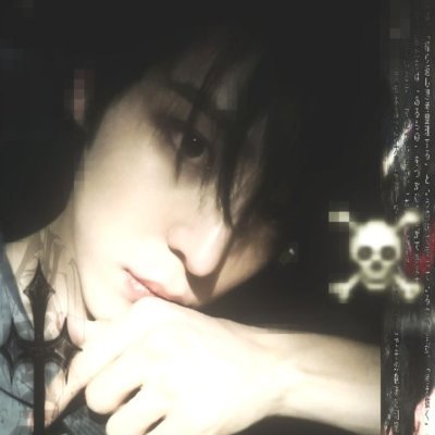 likeasatoru's profile picture. | só falo de música com gritaria e animes com caras gostosos, pois me sinto uma mulher séria que quer amar, ser amada e zua às vezes ๋ ࣭ ⭑