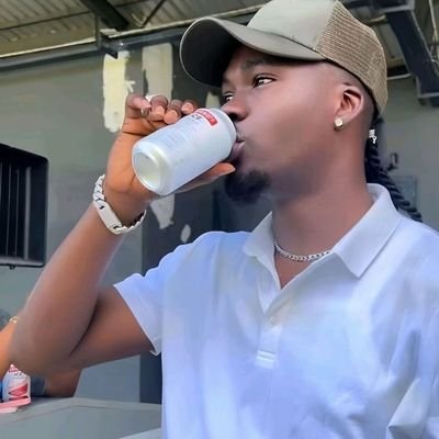 lungy1099616's profile picture. 