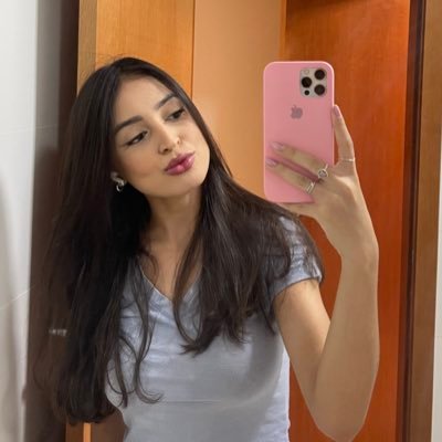 _amcindy's profile picture. this user has multiple personalities