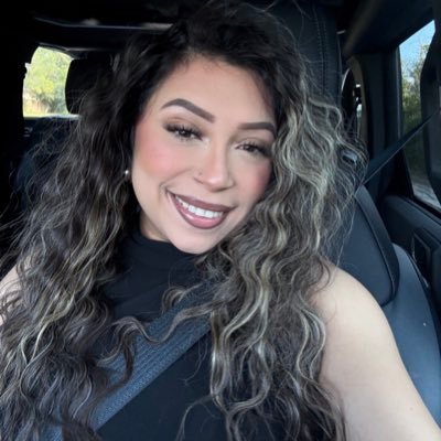 MarieCasillas23's profile picture. 