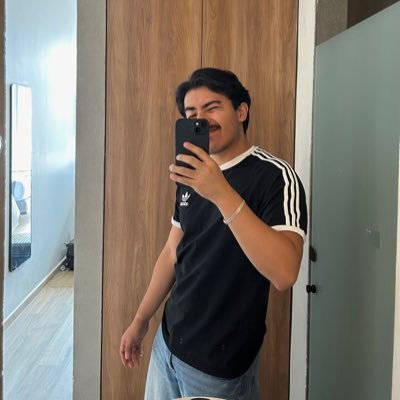 roaaelm's profile picture. meet me at midnight