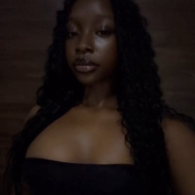 tumiidun's profile picture. ig: tumiidun tt: tumiidun