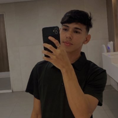 Marcos_ladushi's profile picture. “ Em busca da minha melhor versão ”