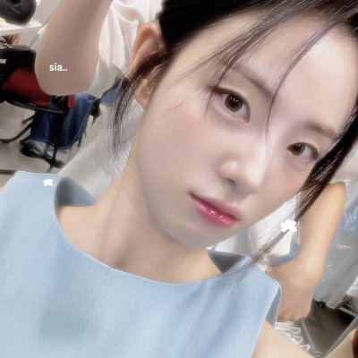 slhinsia's profile picture. Rekaan sang puan sebening rembulan. (𝗦𝗵𝗶𝗻 𝗦𝗶𝗮, 1998). Segera tayang, #오세이사 #GrandGalaxyHotel.