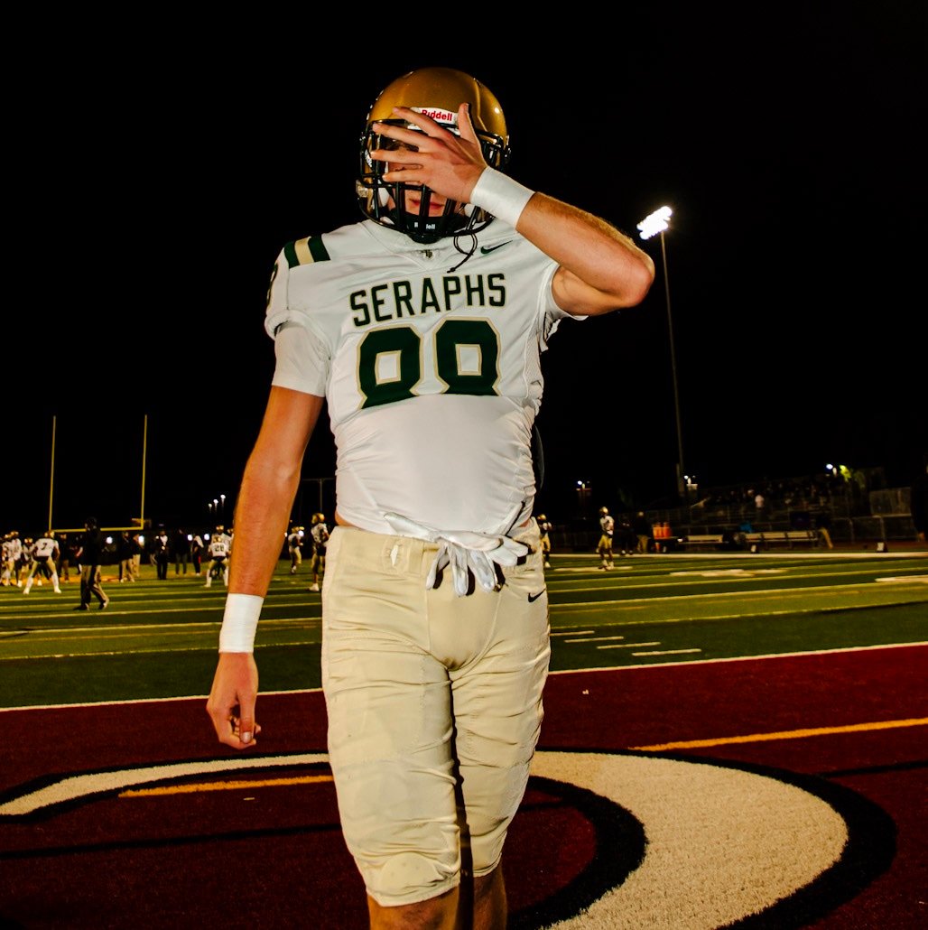 colechambers88's profile picture. God first | C/O 29 | 6’0 175 | DE/OLB | Saint Bonaventure high school | 4.0 GPA |