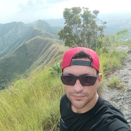 alexuturco's profile picture. 