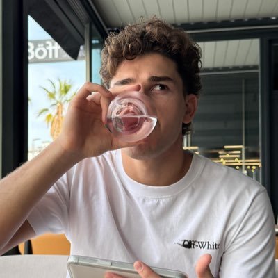 ejf249's profile picture. fundamentalista de enzo y julián