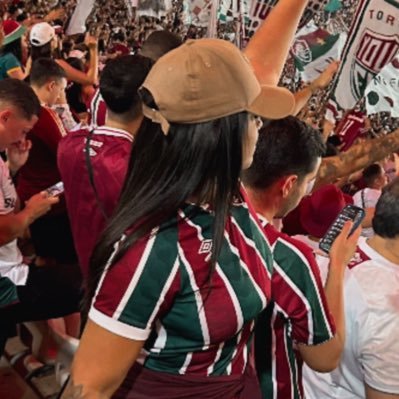 Jenni_Flu's profile picture. Só Fluminense, futebol e praia 🇭🇺⚽️🌞 ⚠️Meu perfil NÃO é democrático, ñ venham discordar do que eu posto meu perfil é uma monarquia e a rainha sou EU😘