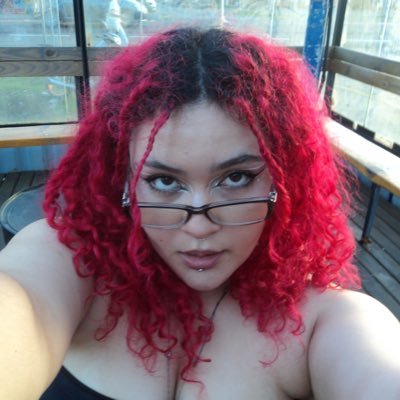 lelecstar's profile picture. completamente sem sanidade mental, faço dança na ufsm e amo ficar no front de todos(as) dj’s desse mundo | 🩷💛💙