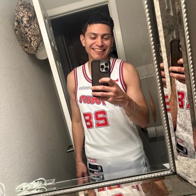 Navarro_Island's profile picture. If you ain’t 1st your last / SC: navarroisland