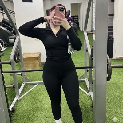 thatmadafakinme's profile picture. Un día bien y al otro mal